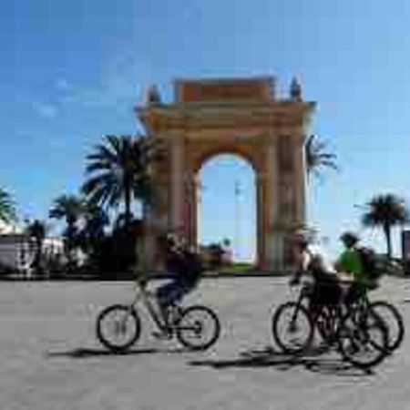 Appartamento In Centro Storico Finale Ligure Buitenkant foto