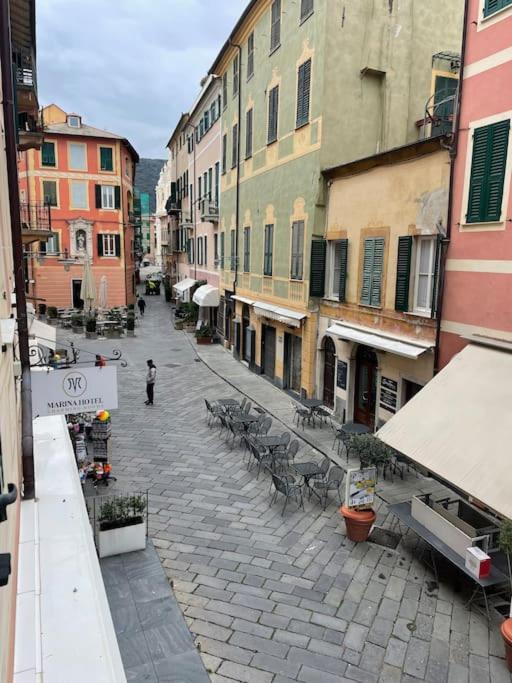 Appartamento In Centro Storico Finale Ligure Buitenkant foto